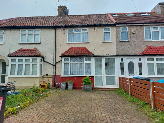 3 Bedroom Terraced House To Rent In Sharon Road, Enfield, EN3