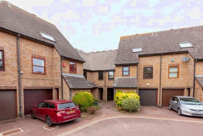 2 Bedroom Apartment To Rent In Shirelake Close, Oxford, OX1