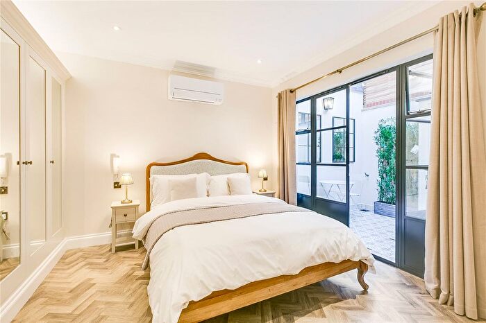 2 Bedroom Flat To Rent In Duchess Court, Dinsmore Road, London, SW12