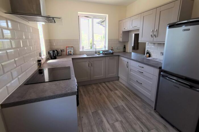 2 Bedroom Flat For Sale In Chisenbury Court, East Chisenbury, Pewsey, SN9