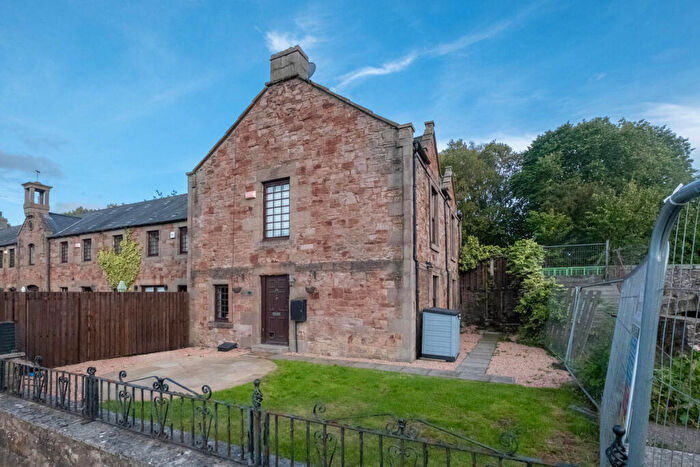 4 Bedroom End Of Terrace House For Sale In Heron Rise, Dundee, DD4