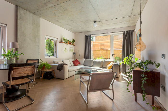 3 Bedroom Flat To Rent In Xo Building, N16