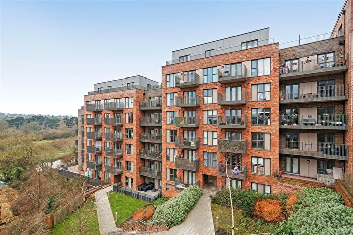2 Bedroom Flat For Sale In Rosalind Drive, Maidstone, ME14