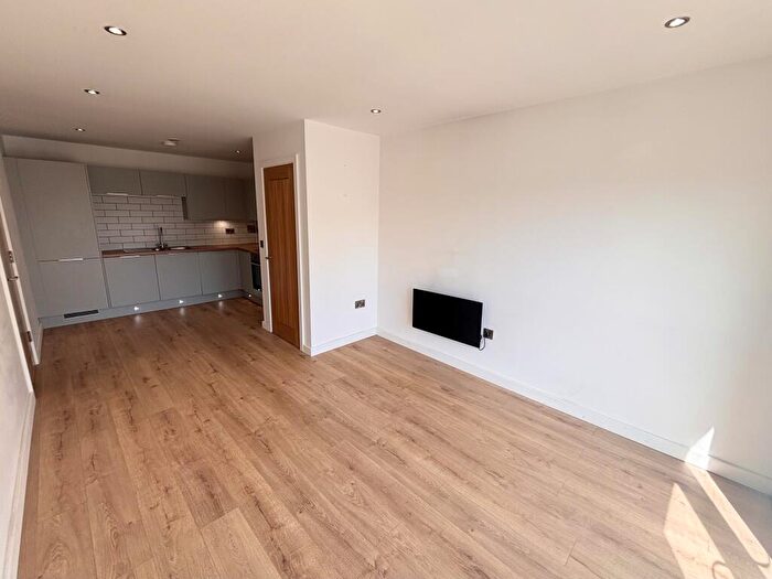 2 Bedroom Flat To Rent In Fitzalan Road, Handsworth, Sheffield, S13