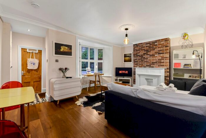 1 Bedroom Flat To Rent In Montague Road, London, E8