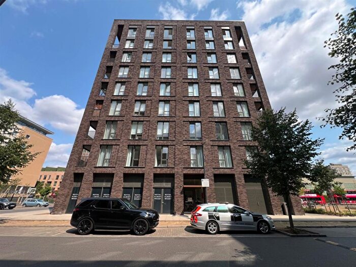 1 Bedroom Flat For Sale In Shackleton Way, London, E16