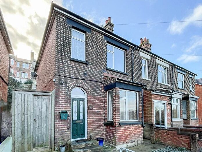3 Bedroom End Of Terrace House To Rent In Broomgrove Road, Hastings, TN34