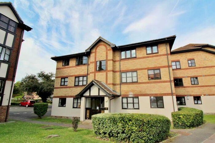 Studio To Rent In Osbourne Road, Dartford, DA2