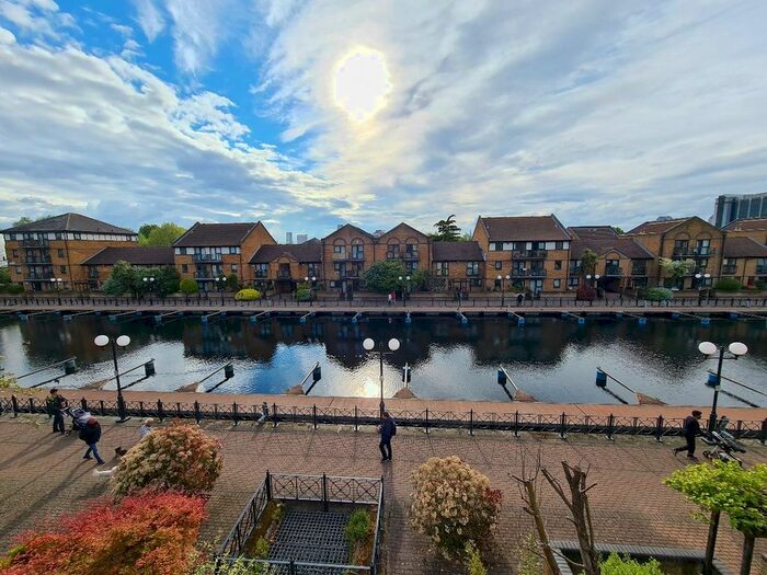1 Bedroom Flat To Rent In Falcon Way, London, E14