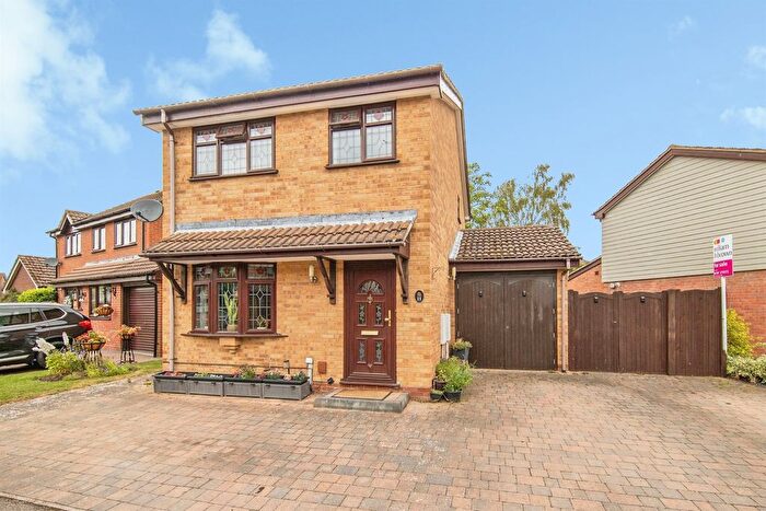 3 Bedroom Detached House For Sale In Davidson Close, Great Cornard, Sudbury, CO10