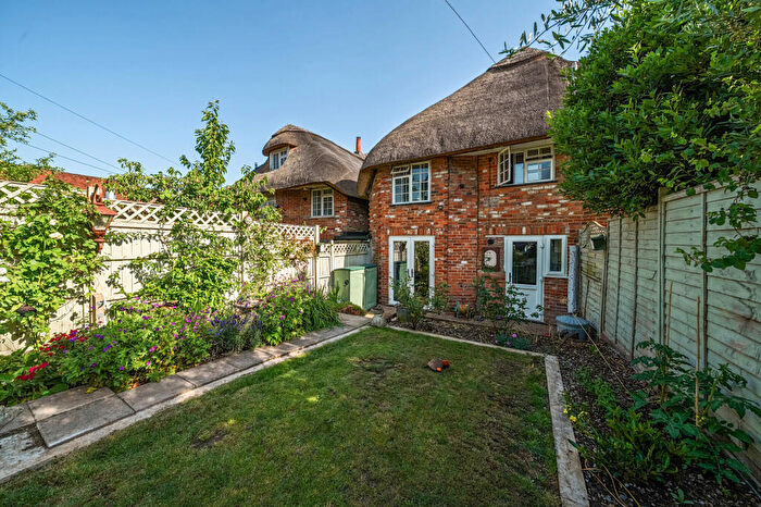 2 Bedroom Terraced House For Sale In Chapel Street, Thatcham, RG18
