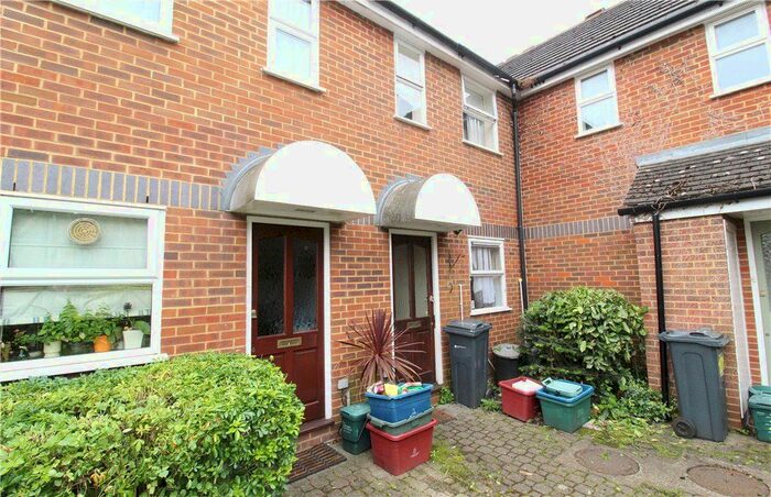2 Bedroom Terraced House To Rent In Manor Vale, Brentford, TW8