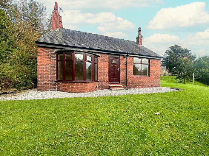 2 Bedroom Detached Bungalow To Rent In Oak Tree Road, Fenay Bridge, HD8