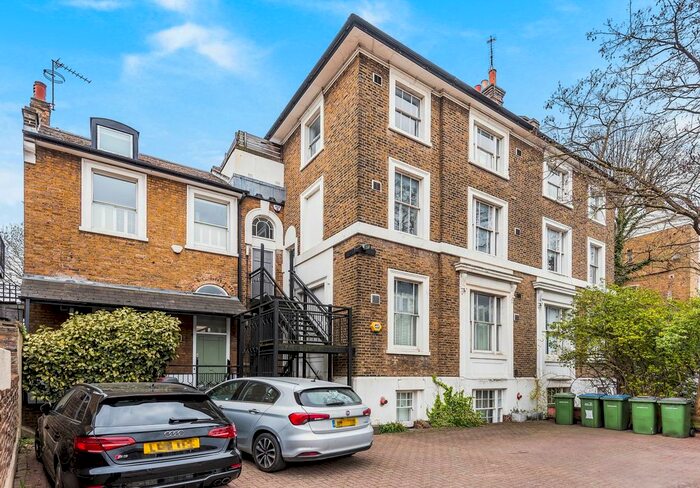 2 Bedroom Flat To Rent In Shooters Hill Road, London, SE3