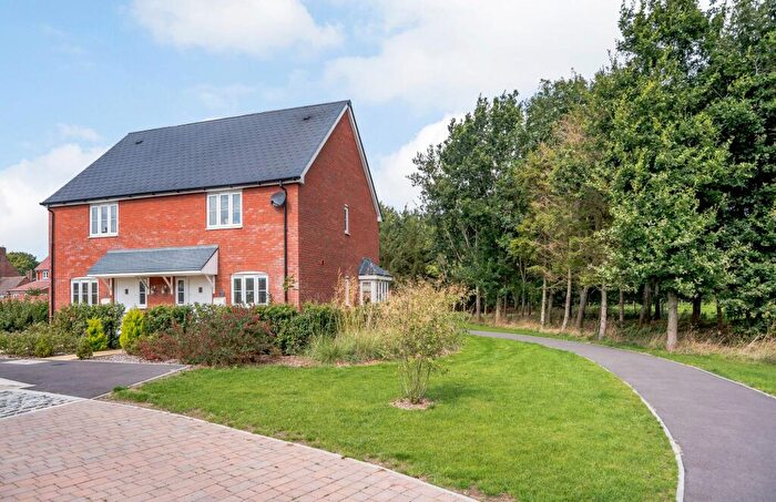 2 Bedroom Semi Detached House To Rent In Jacksmeadow, Uffington, SN7