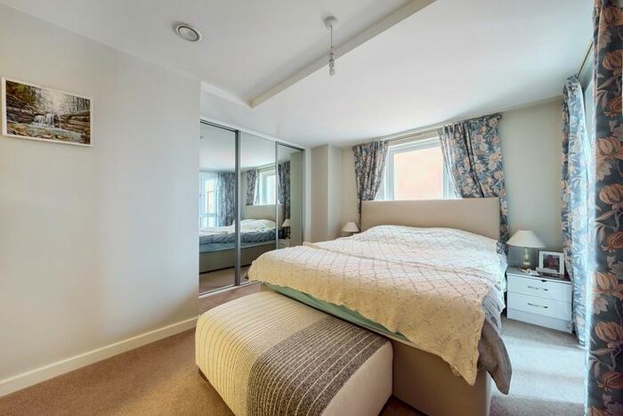 1 Bedroom Flat For Sale In Movia Apartments, Uxbridge, Greater London, UB8
