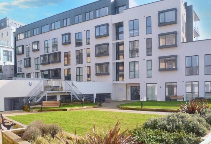 1 Bedroom Flat To Rent In Suez Way, Saltdean, Brighton, BN2
