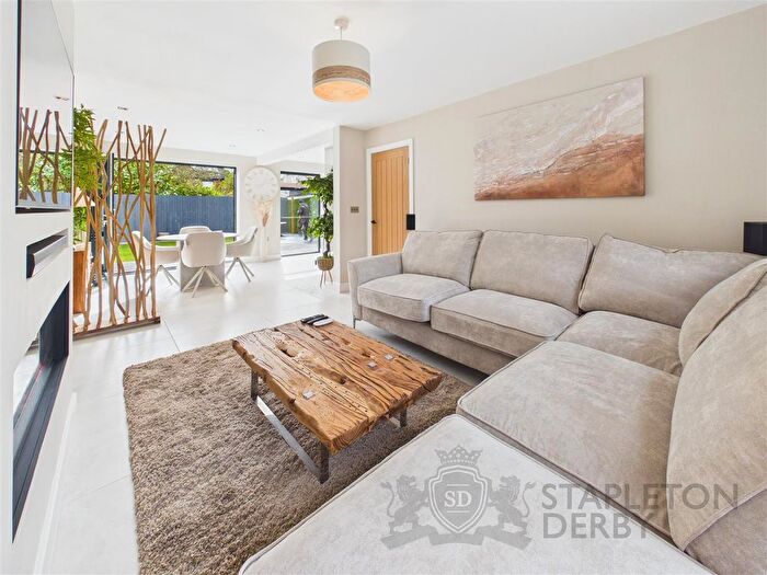 3 Bedroom Semi-Detached House For Sale In Croxteth Drive, Rainford, St. Helens, WA11