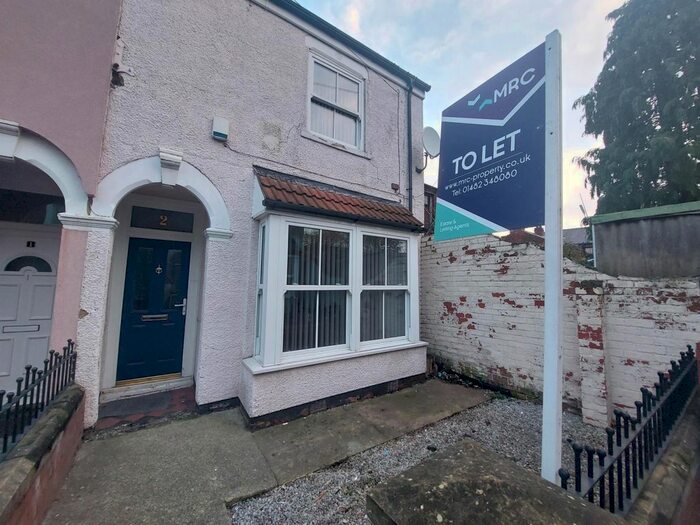 3 Bedroom End Of Terrace House To Rent In The Crescent, Melrose Street, Hull, HU3