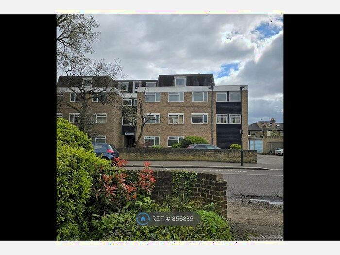 1 Bedroom Flat To Rent In Rushbury Court, Hampton, TW12