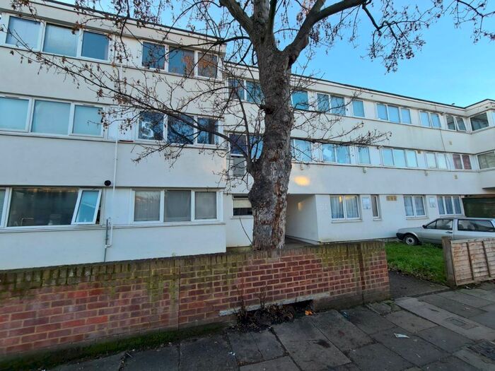 2 Bedroom Flat To Rent In Avenue Road, London N15