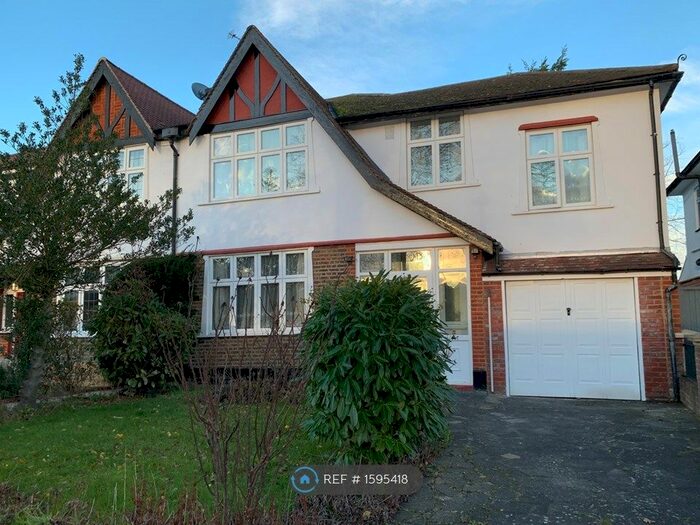 4 Bedroom Semi-Detached House To Rent In Regent Road, Surbiton, KT5