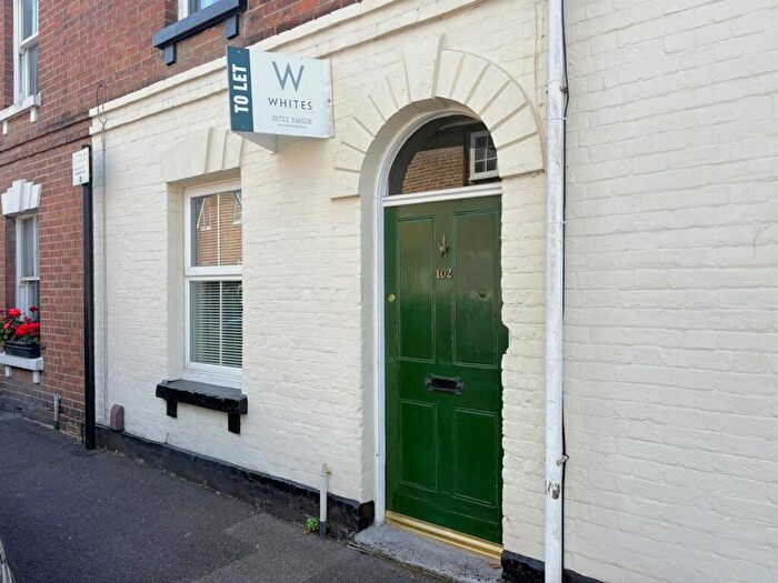 3 Bedroom Town House To Rent In Love Lane, Salisbury, SP1