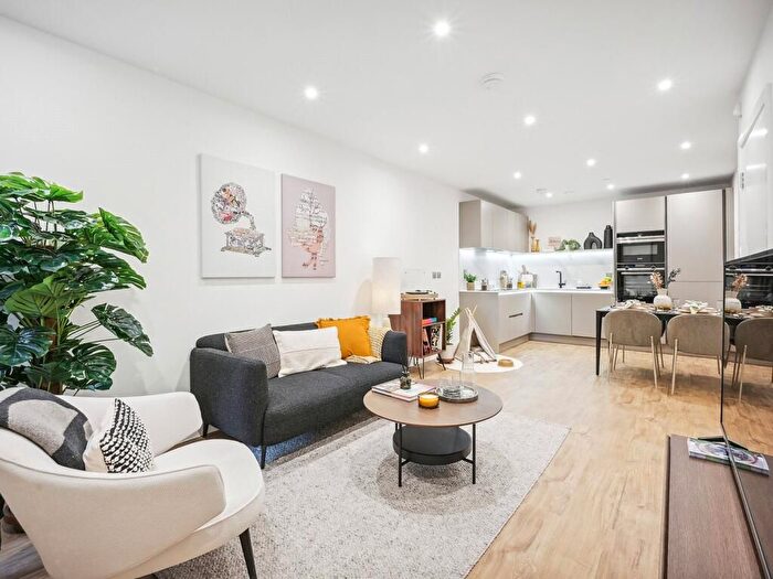 1 Bedroom Flat To Rent In Balfour Avenue, London, W7