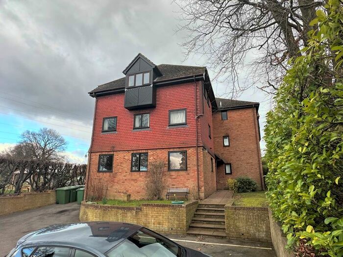 1 Bedroom Flat To Rent In Glendale Court, Tunbridge Wells, Kent, TN2