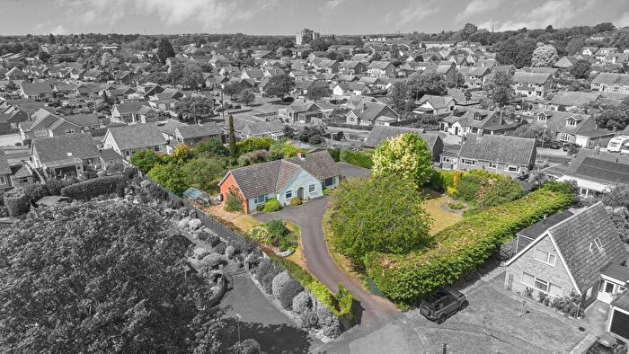 4 Bedroom Detached Bungalow For Sale In Hall Close, Hartford, Huntingdon., PE29