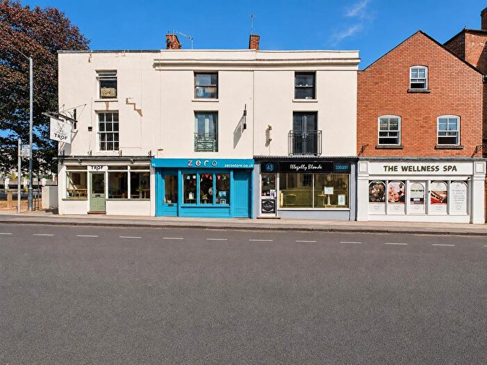 2 Bedroom Flat To Rent In Russell Street, Leamington Spa, CV32