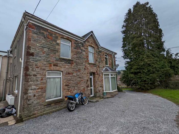 1 Bedroom Flat To Rent In Ashgrove, Pontyberem, Llanelli, SA15