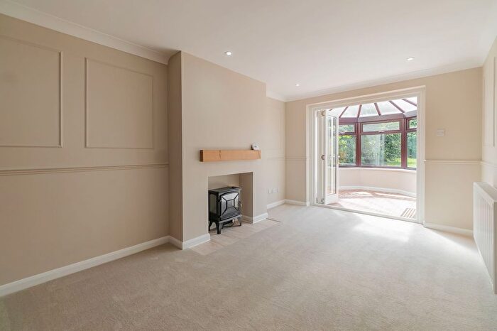 2 Bedroom Detached Bungalow For Sale In Woodbank, Burbage, LE10