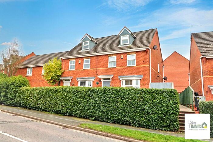 3 Bedroom Town House For Sale In Chasewater Drive, Norton Heights, Stoke-On-Trent, ST6