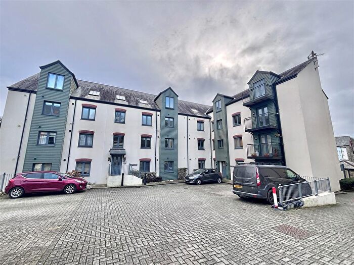 1 Bedroom Flat For Sale In Anchor Quay, Penryn, TR10