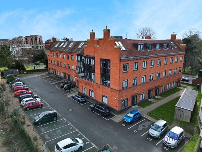 2 Bedroom Flat To Rent In Prestige House, - High Street, Egham, Surrey, TW20