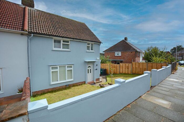 4 Bedroom Semi-Detached House To Rent In Ashburnham Drive, Brighton, BN1