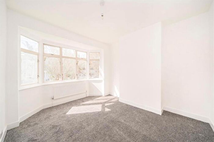 3 Bedroom Terraced House For Sale In Woodbrook Road, Abbey Wood, SE2