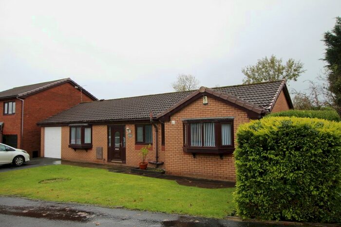 3 Bedroom Detached Bungalow To Rent In Upper Passmonds Grove, Norden, Rochdale, OL11