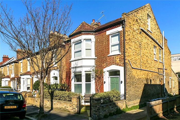 2 Bedroom Apartment For Sale In Elm Road, East Sheen, SW14