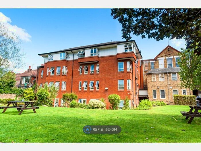 Studio To Rent In Mapesbury Road, London, NW2