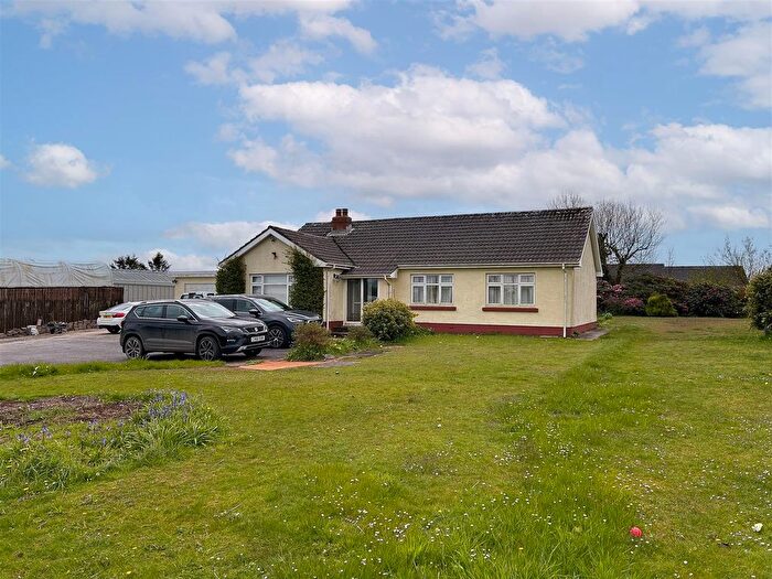 4 Bedroom Bungalow For Sale In Tavernspite, Whitland, SA34