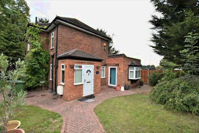 5 Bedroom Detached House To Rent In Kidbrooke Lane, Eltham, SE9