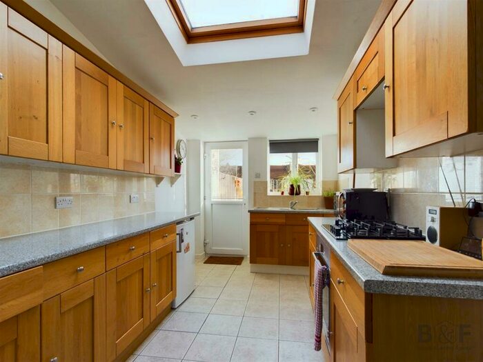 2 Bedroom Terraced House To Rent In Gloucester Road, Staple Hill, BS16