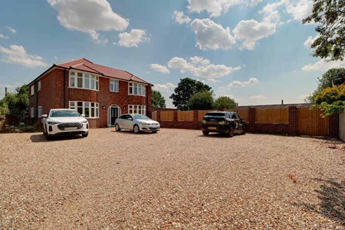 3 Bedroom Detached House For Sale In Bourne Road, Colsterworth, Lincs, NG33