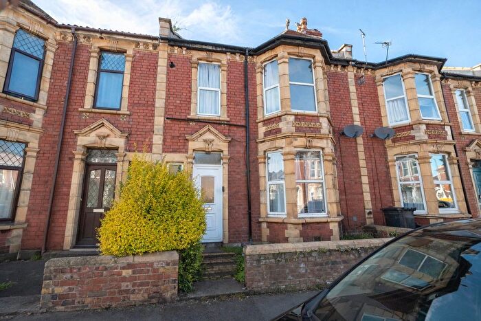 4 Bedroom Terraced House For Sale In Downend Road, Horfield, Bristol, BS7