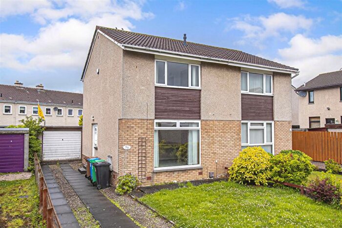 2 Bedroom Semi-Detached House For Sale In Park Lea, Rosyth, KY11
