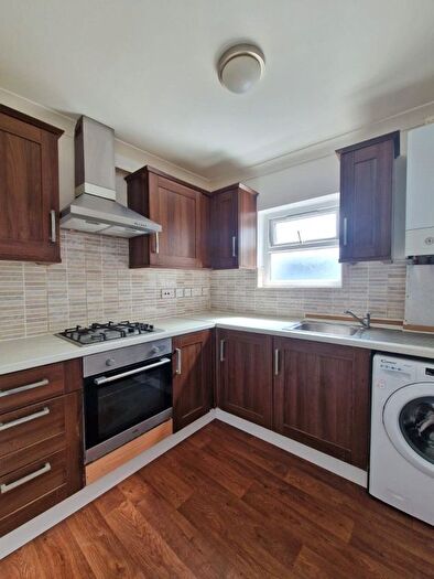 3 Bedroom Maisonette To Rent In Chadwell Heath Lane, Romford, RM6