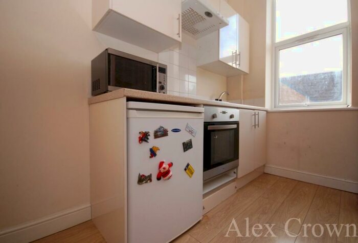 Studio To Rent In Bounds Green Road, Bounds Green, N11