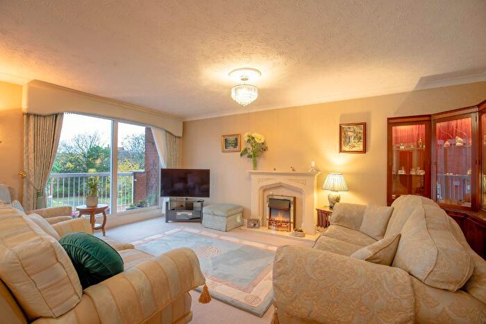2 Bedroom Apartment For Sale In Lancaster Road, Birkdale, Southport, Merseyside, PR8